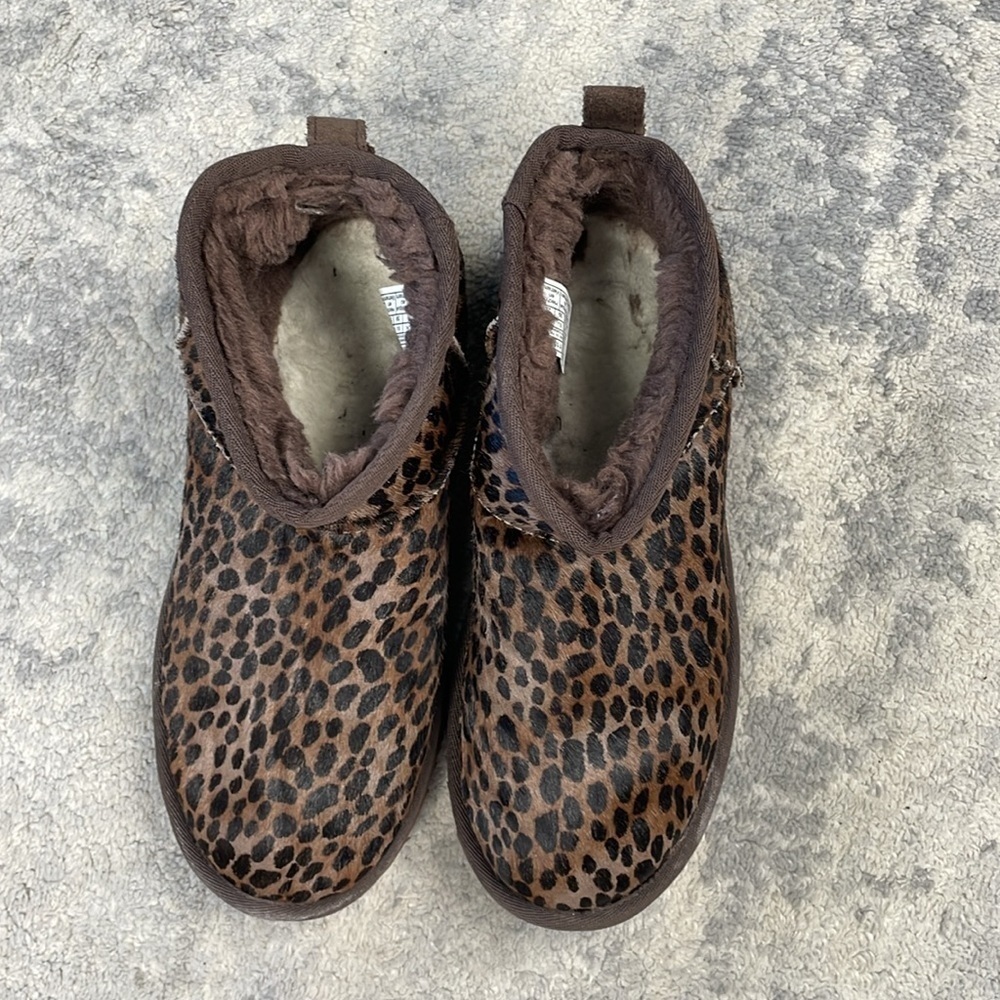 UGG Classic Ultra Mini Caspian Burnt Cedar Leopard Cheetah Animal Calf Hair 8 - Picture 5 of 14
